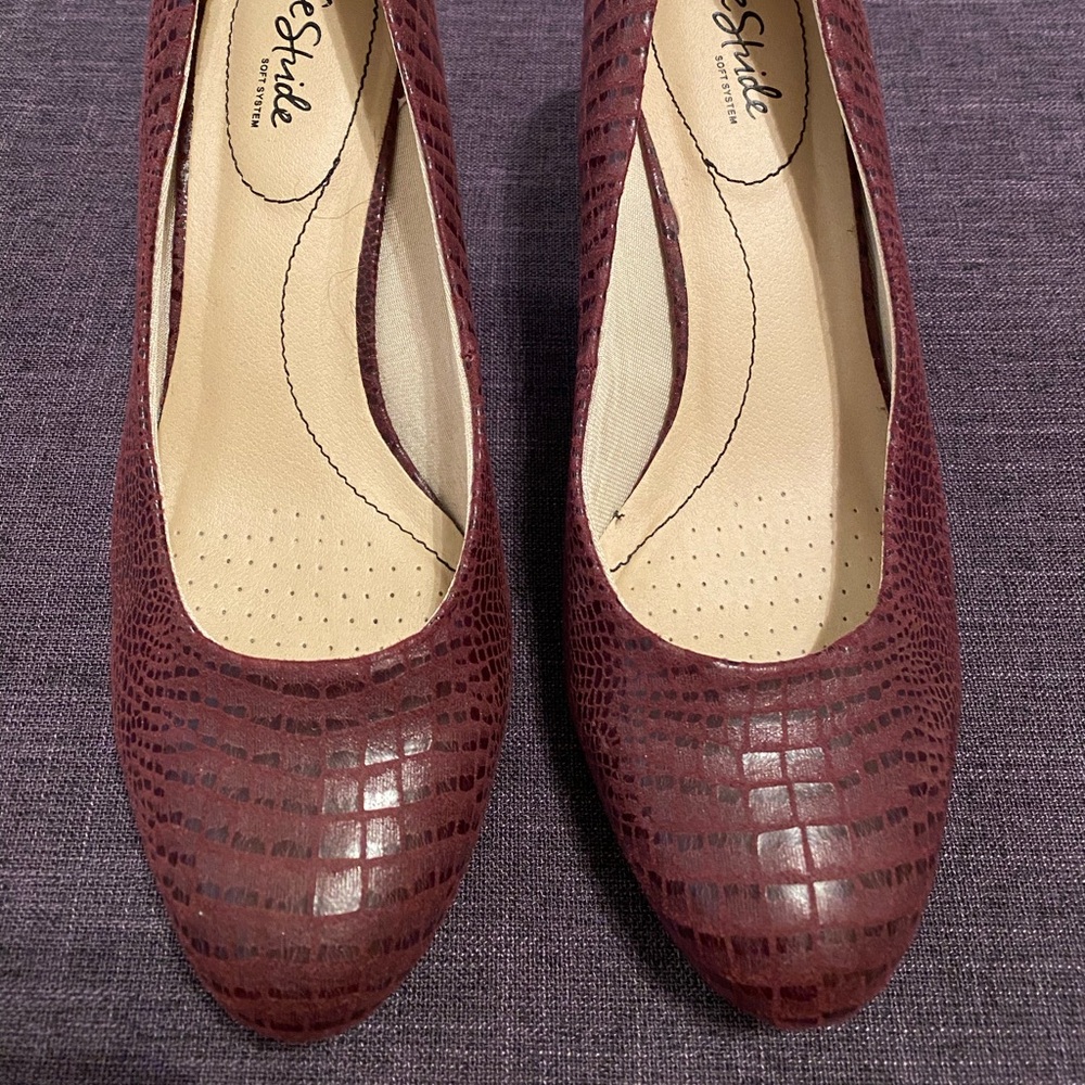 Lifestride parigi pump in plum size 9w